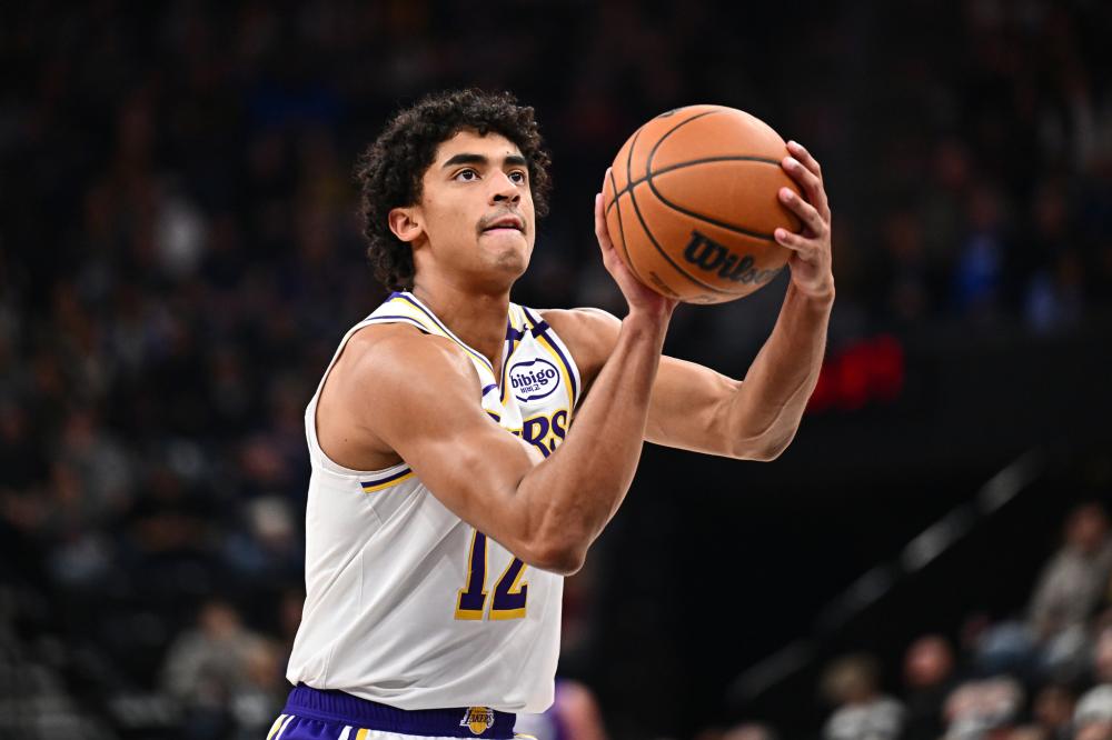 她用行动告 她用行动告