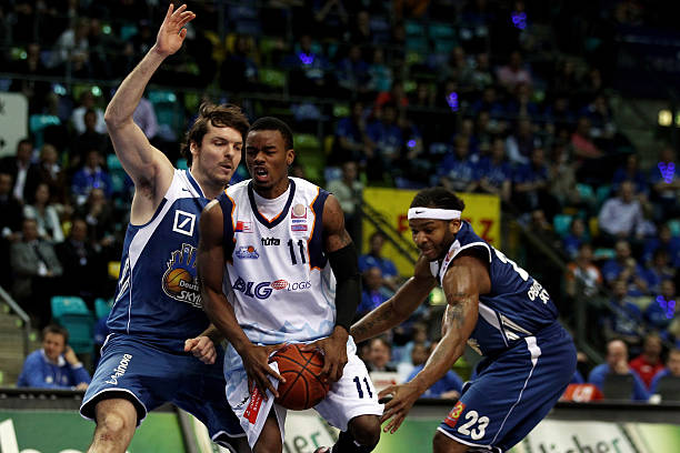 对球场情况 对球场情况